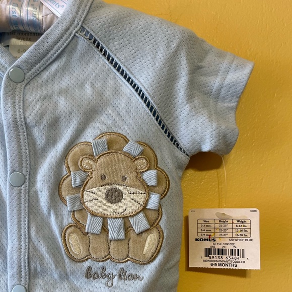 First Moments Onesie 6-9 months - Picture 2 of 5